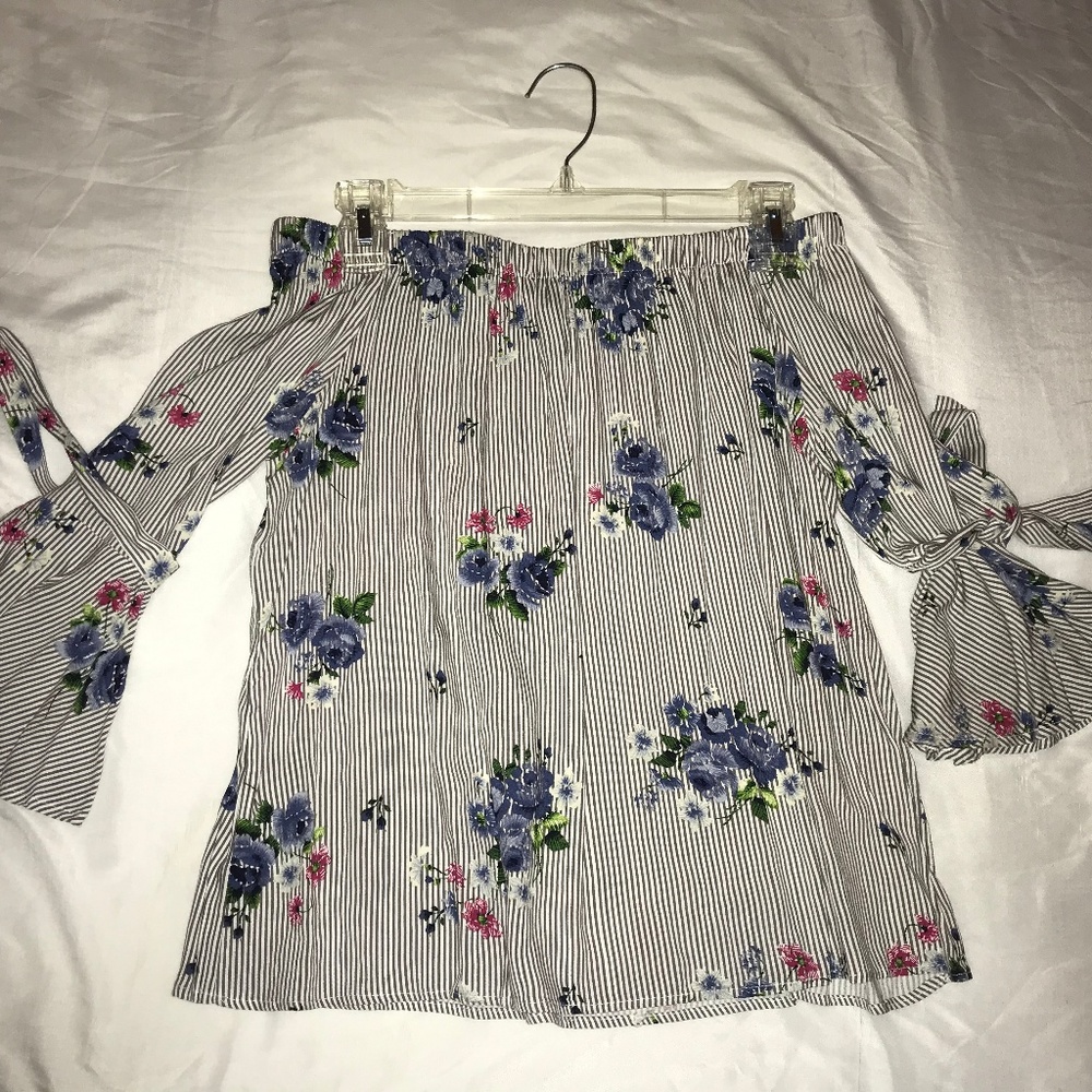 Women's Off-Shoulder Floral Blouse